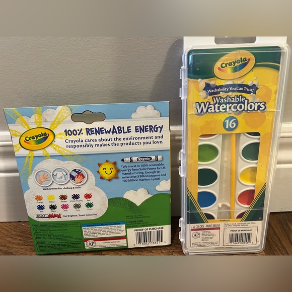 Crayons art supplies bundle - Picture 2 of 3